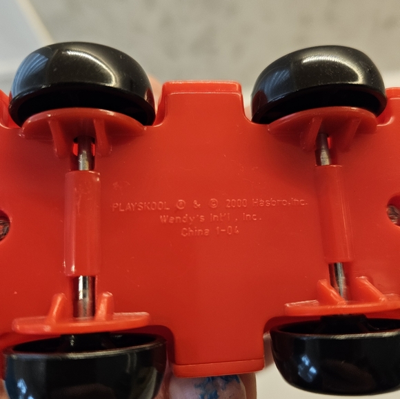 Vintage train caboose and 2000 Playskool fire truck - Picture 11 of 13